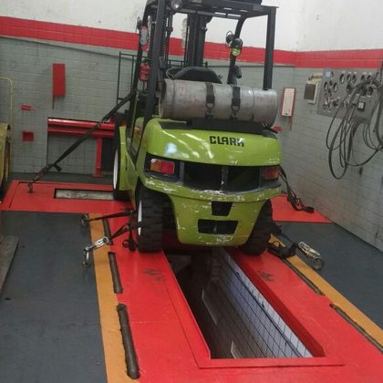 Empilhadeira em serviço de locação ou manutenção da Motorep (9)